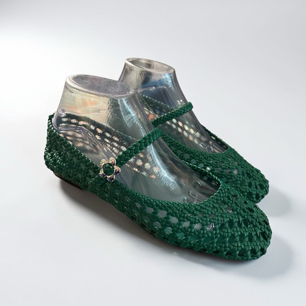 LISA SAYS GAH Candice Shoe in Green - Picture 7 of 16
